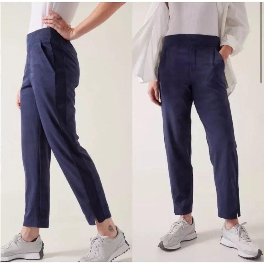 NWOT Athleta Brooklyn Navy Blue Ankle Pants SIZE 12